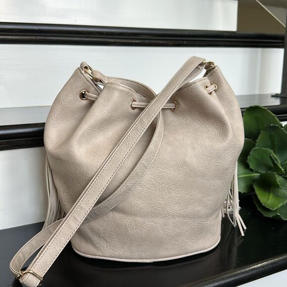 Neutral Vegan Leather Fringe Bucket Crossbody Shoulder Bag bucket, drawstring - Picture 6 of 10